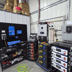 Energiespeicherraum mit 4 WattCycle NextGen 51,2V 100Ah LiFePO4 19 Zoll Rack Batterien