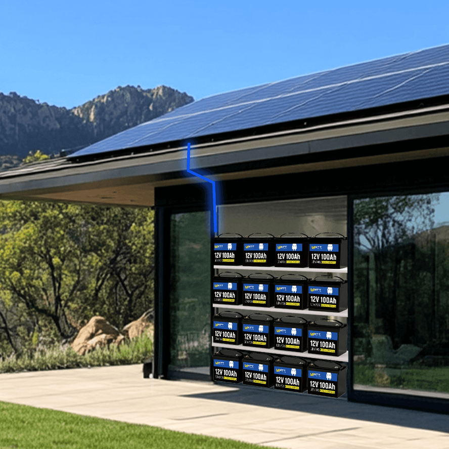 16 Stück WattCycle 12V 100Ah LiFePO4 Batterien zu einer Photovoltaikanlage