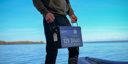 Die 314Ah Mini LiFePO4 Smart Batterie einfach zu tragen